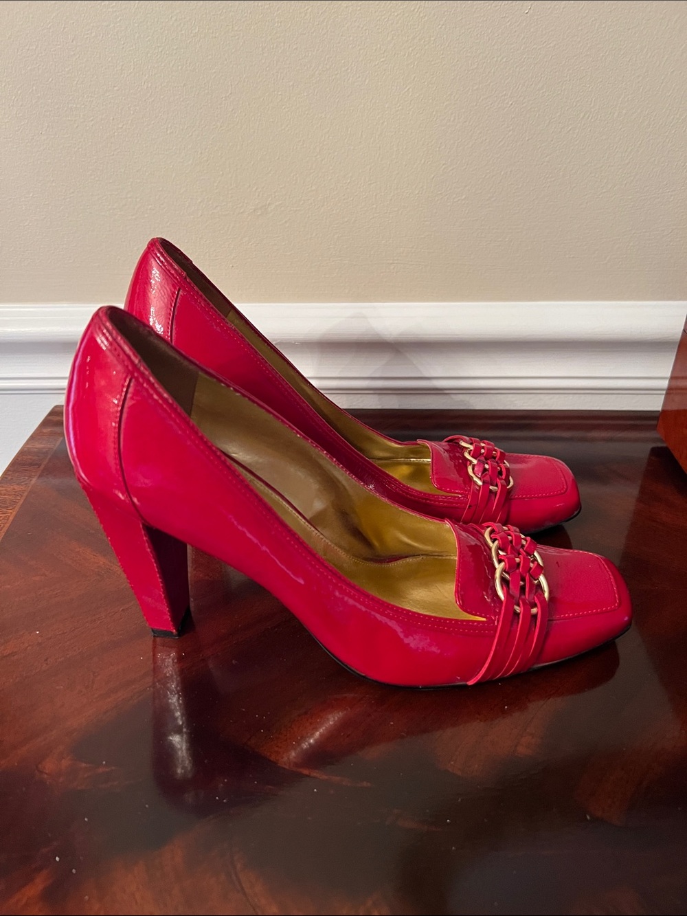 Enzo Angiolini Red Patent Leather Chain-Trim Heels BEAUTIFUL  8.5M
